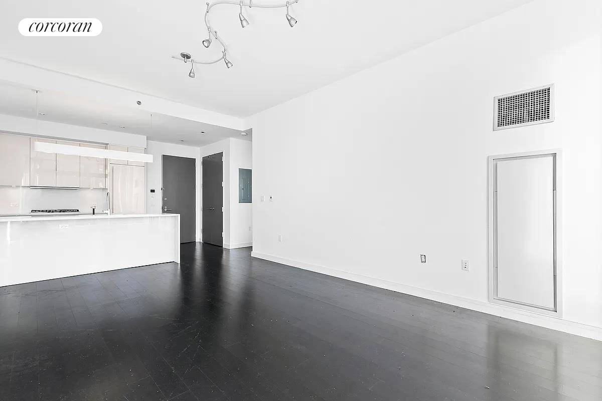 Live in one of the city's most glamorous neighborhoods !