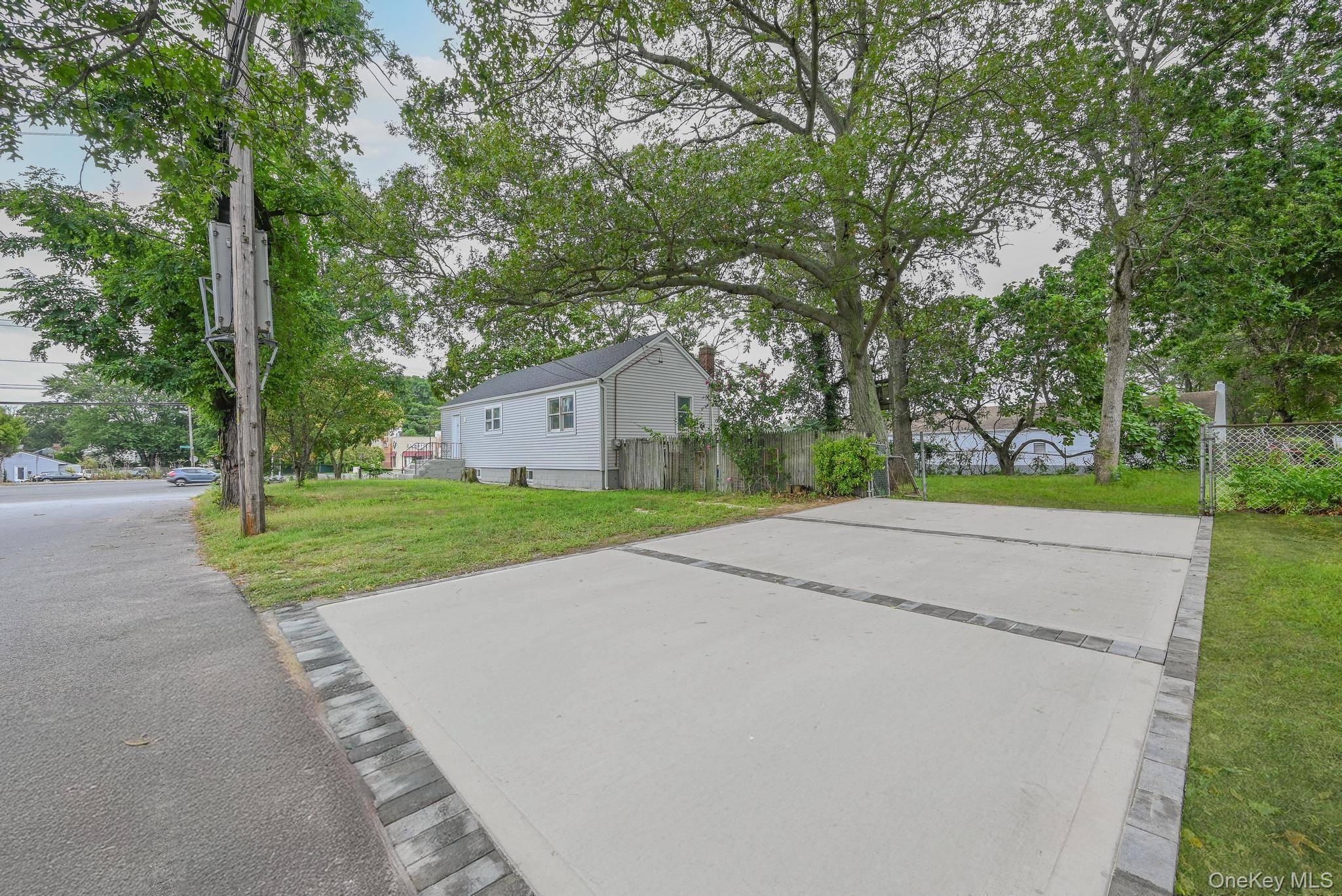 This stunning Ranch style home offers 3 bedroom, 2 bathroom home has been fully renovated and is move in ready.
