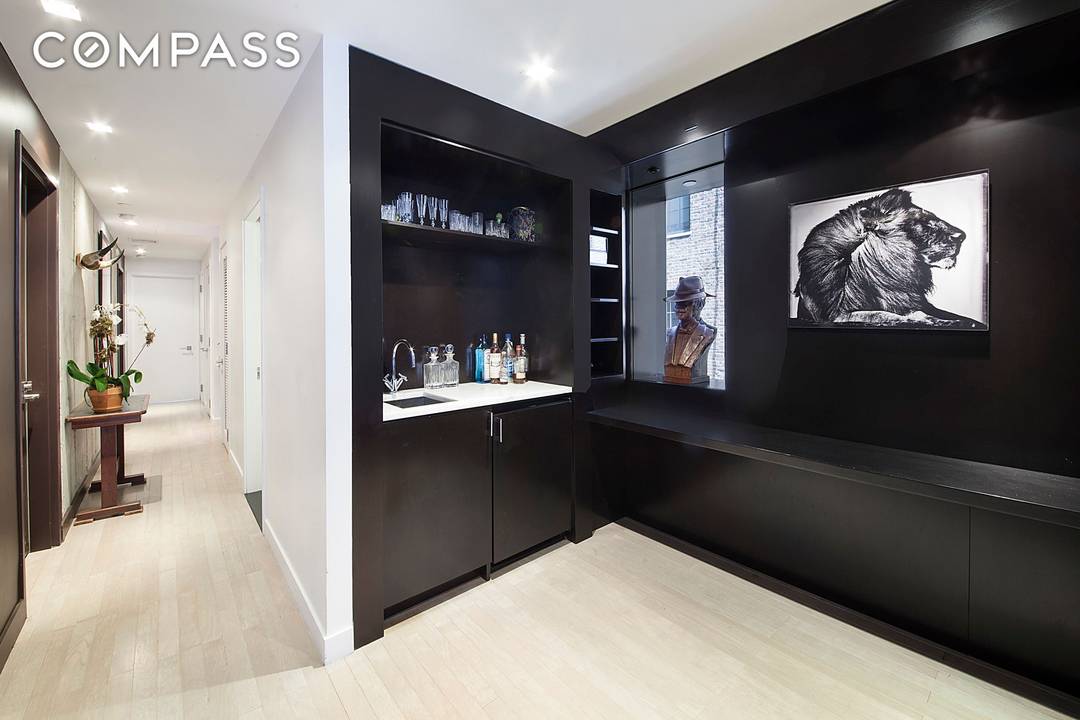 This gorgeous four bedroom, four bathroom triplex condominium is a perfect blend of security with the convenience of a full service doorman building and a boutique feel of a modern ...