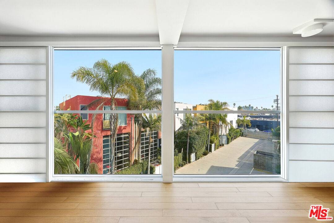 2100   Abbot Kinney Blvd 4BR Marina Del Rey La