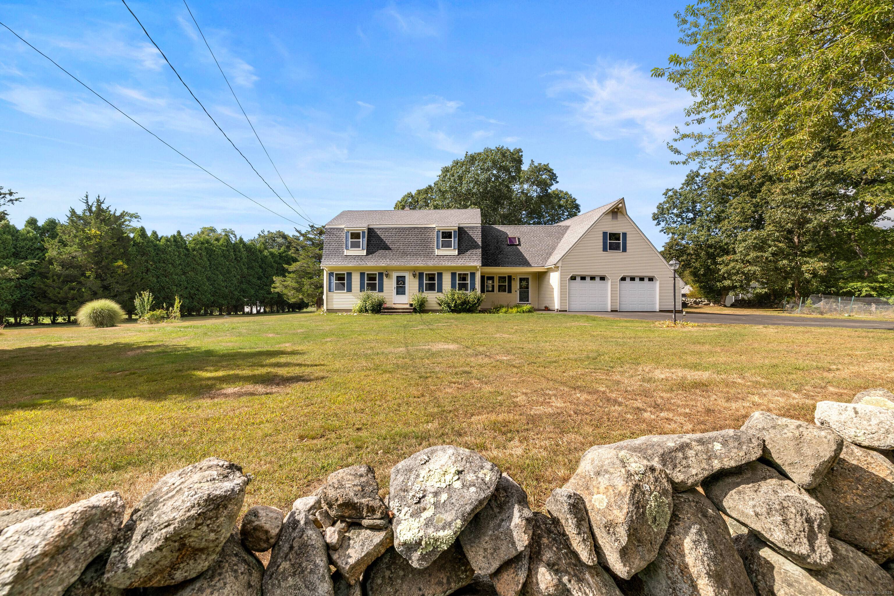 Welcome to 446 Greenhaven Road !