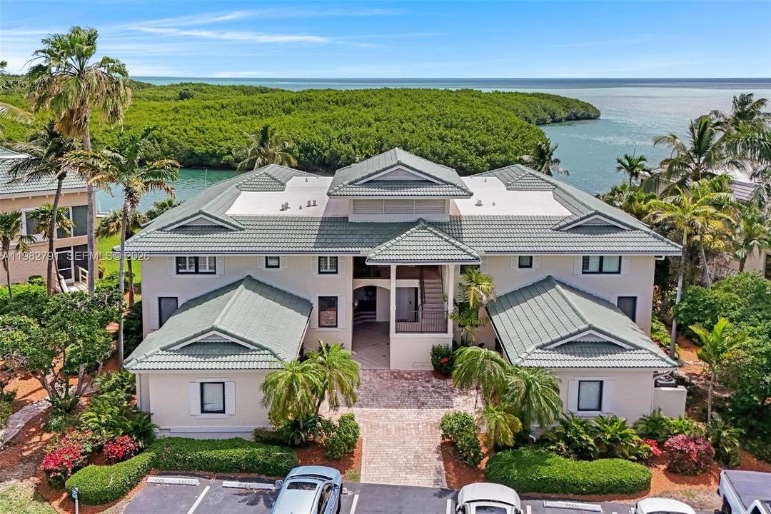 Welcome to your easy living retreat at 41A Pumpkin Cay of Ocean Reef Club.