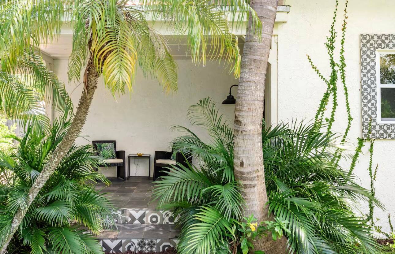 This home is absolutely adorable.
