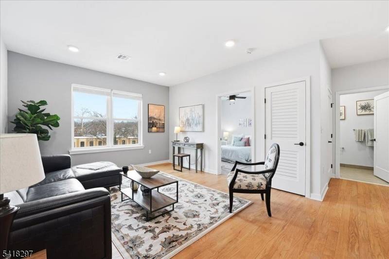 SPECIAL OFFER PARKING INCLUDED Discover Liberty Place Bloomfield's newest boutique condo community.