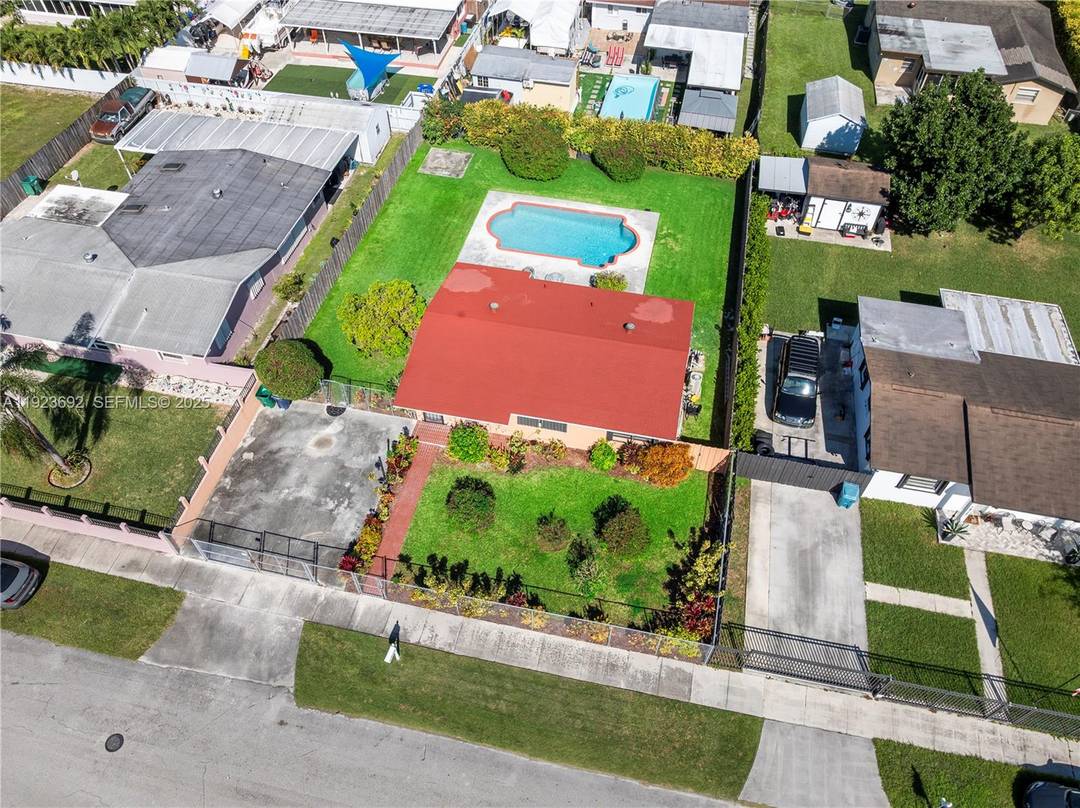 Come and see this great opportunity in Homestead !