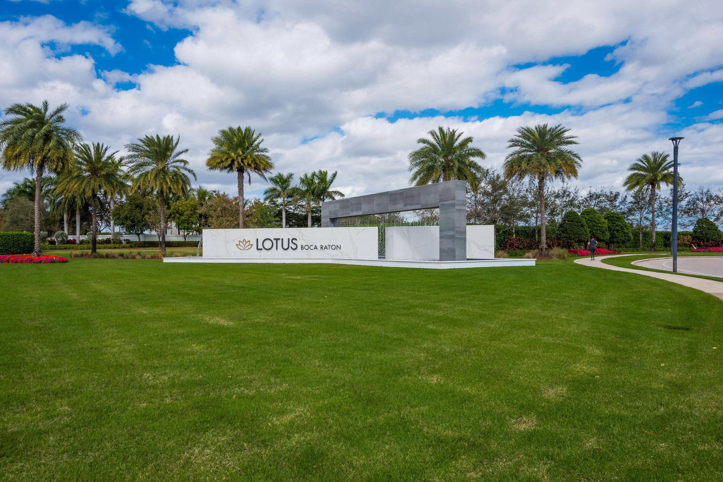 127969 ; Just Listed ! Stunning 5 Bedroom Home in Boca Raton !