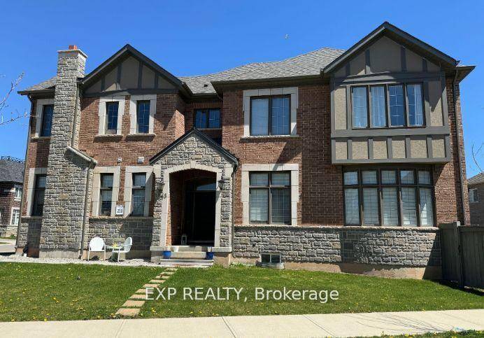 Luxury Mattamy Coner Home In Preserve Area.