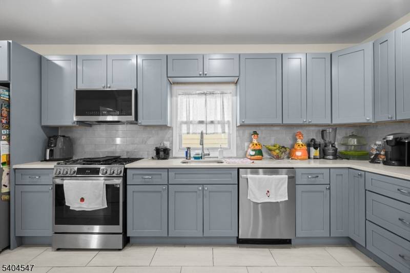 Welcome to this move in ready 3 bedroom, 2 bath home offering comfort, functionality, and everyday convenience.