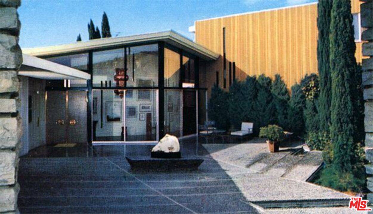 2859  COLDWATER CANYON DR Beverly Hills Post Office | B.H.P.O. LA