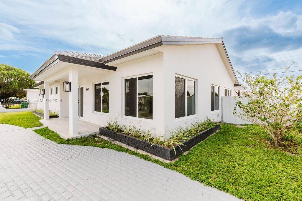 5, 000 Credit toward Buyers closing costs.
