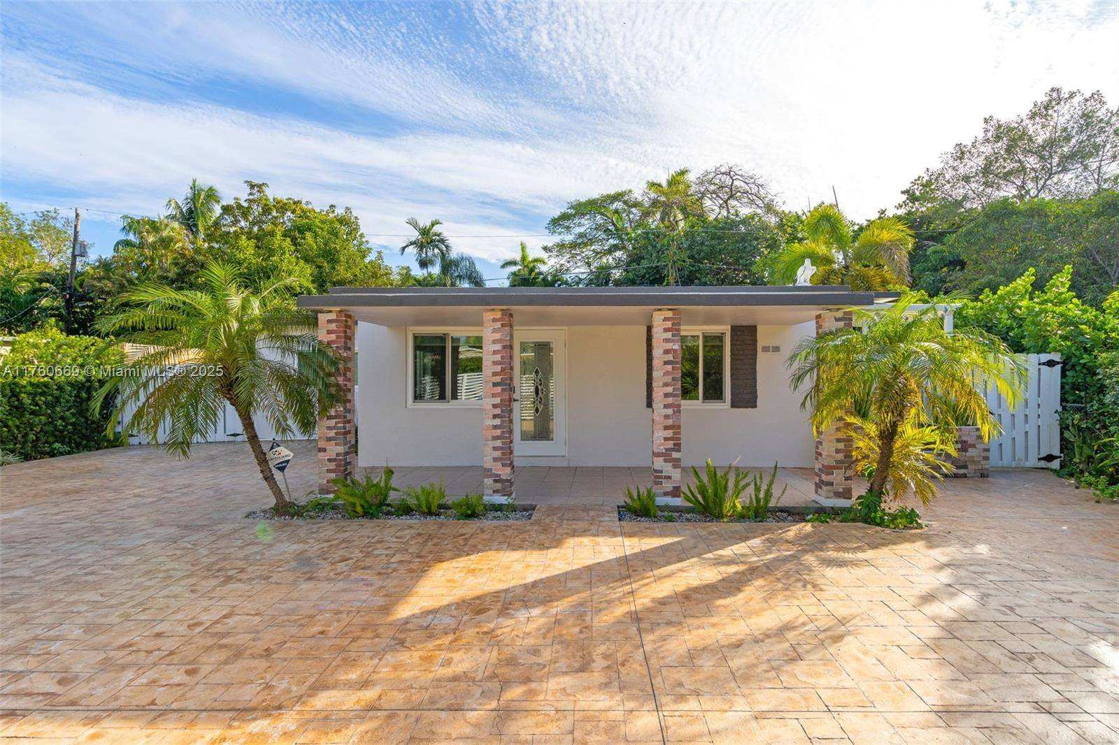 This Gem of a Pool House is perfect as an investments in one of the most desirable areas of Coconut Grove.