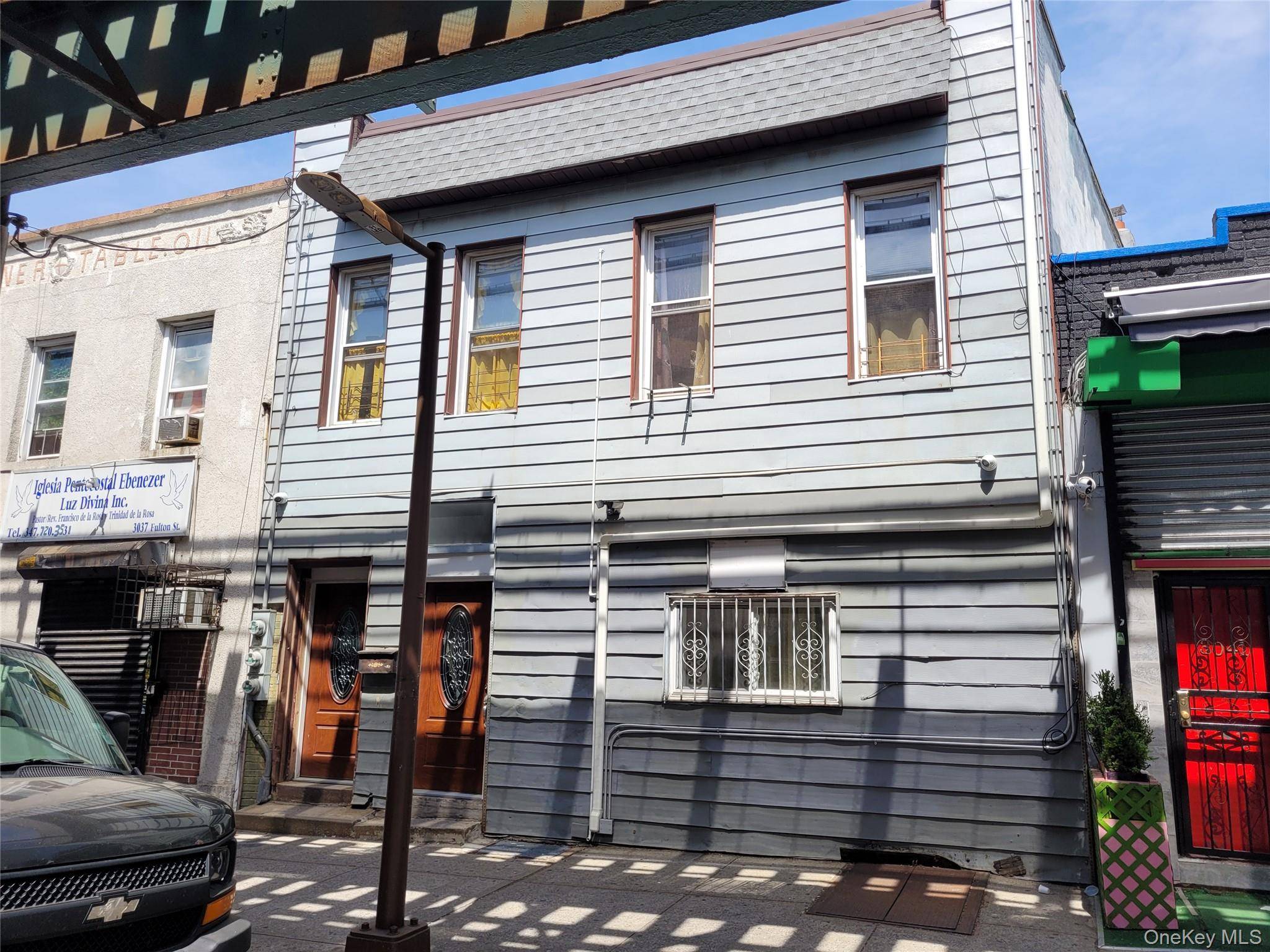 Calling All Investors. Great opportunity to get 2 Building Lots That Go Street to Street from Fulton Street to Arlington Ave.