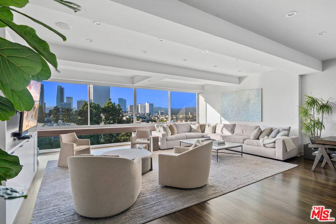 2220   Avenue Of The Stars 2BR Beverlywood La