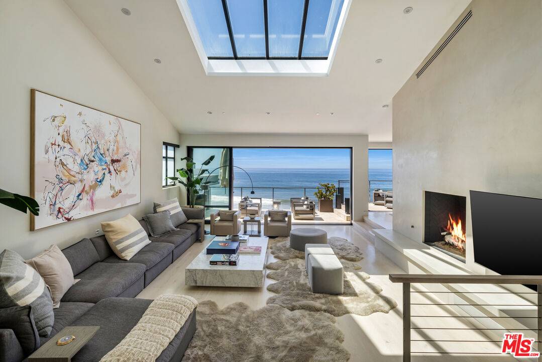 31504 Victoria Point Rd 5BR Malibu La
