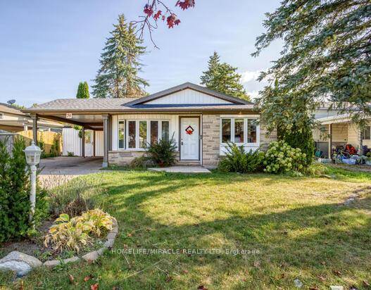 3 Bedroom Detached Home In A Desirable Neighborhood.