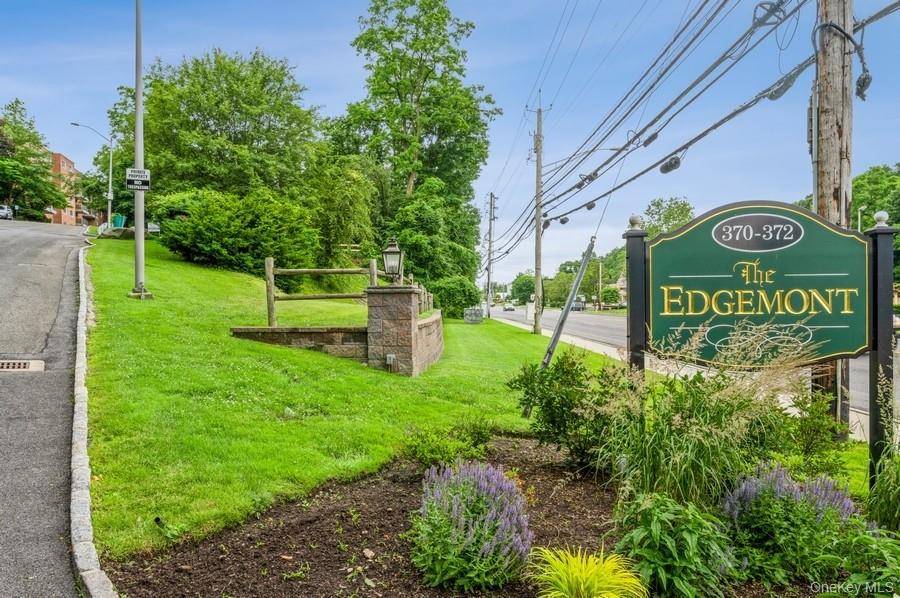 Step into the warmth of a beautifully gut renovated sponsor unit with no board approval required.