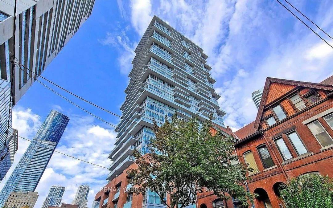 Fantastic 1 1 Condo Penthouse In Downtown By Menkes, including all existing Furniture.