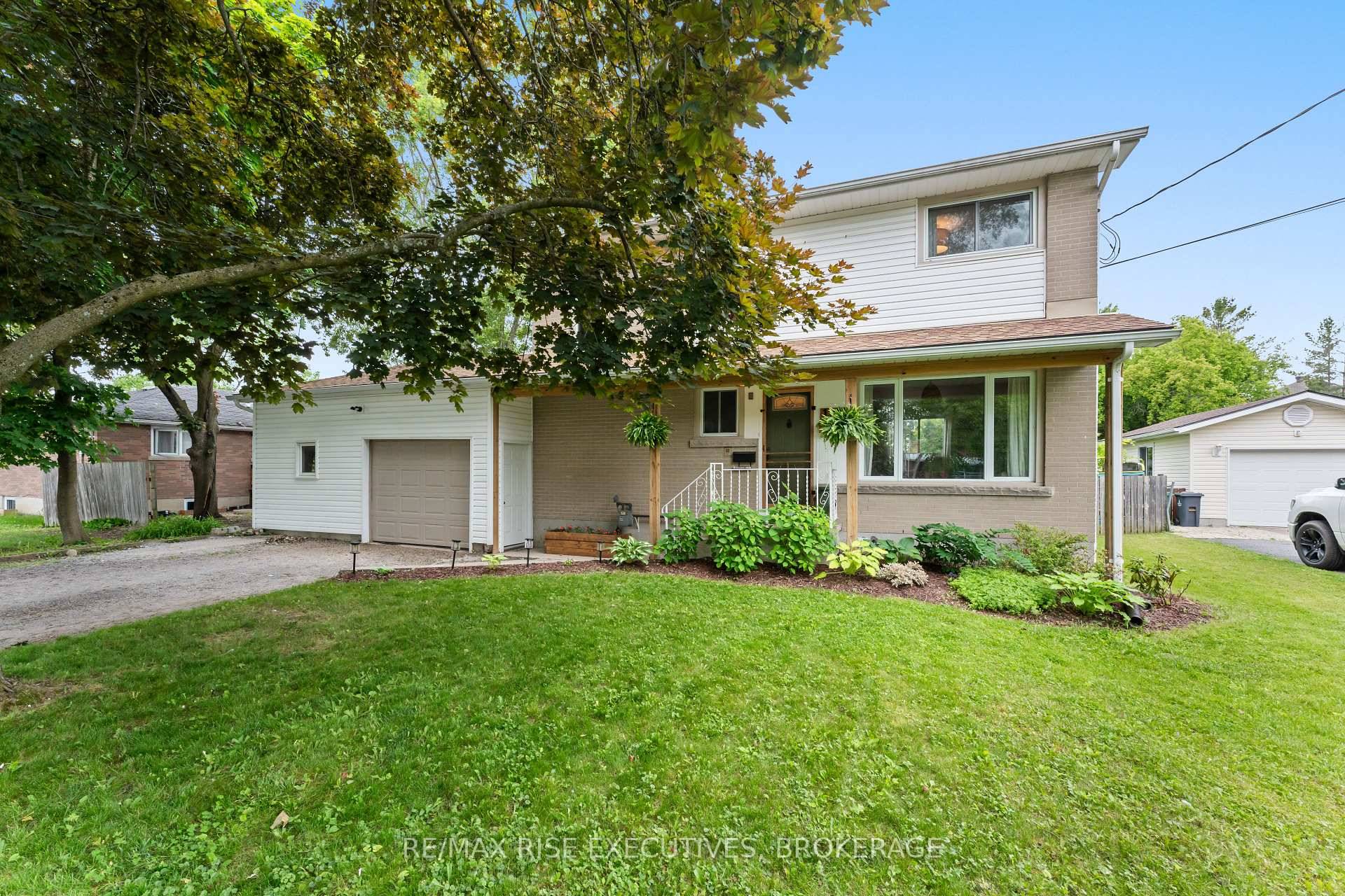 Welcome to 1267 Leyton Avenue a lovingly maintained two storey home with 3 bedrooms, 1.