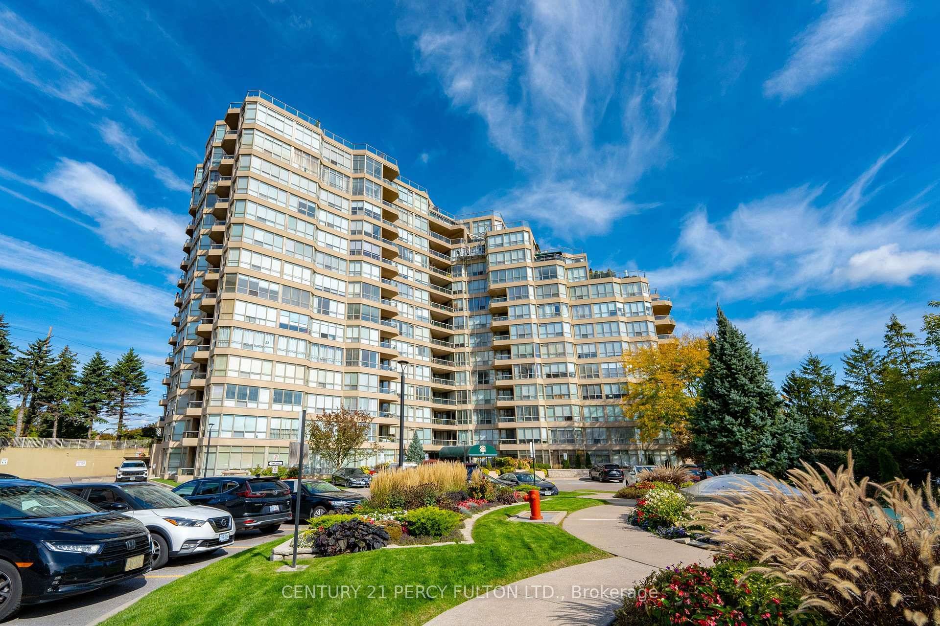 Prestigious Gates of Guildwood Offer Resort Style Living Built By Tridel This Bright, Freshly Painted Unit Features New Lighting amp ; Vinyl Floors Throughout.
