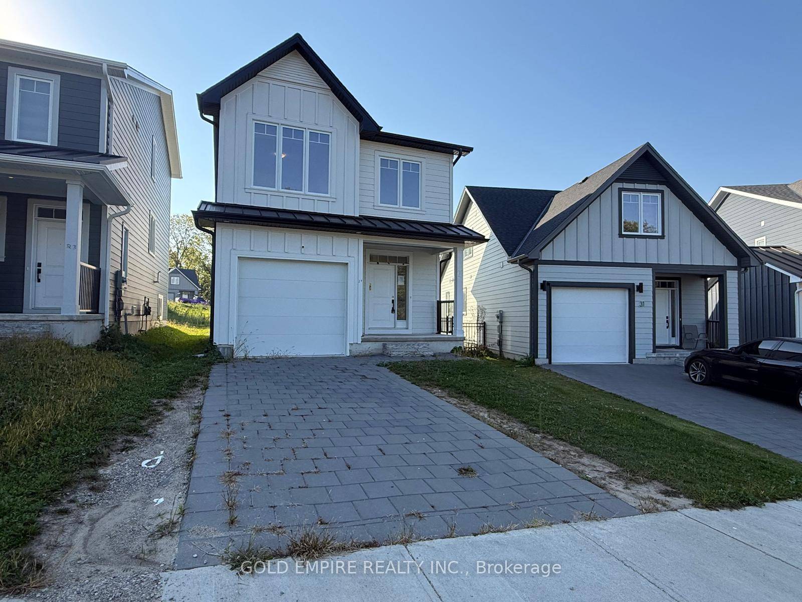 Welcome to 27 Christopher Court, a beautifully maintained 3 bedroom, 3 bathroom freehold home located on a quiet court in one of London's most convenient and family friendly areas.