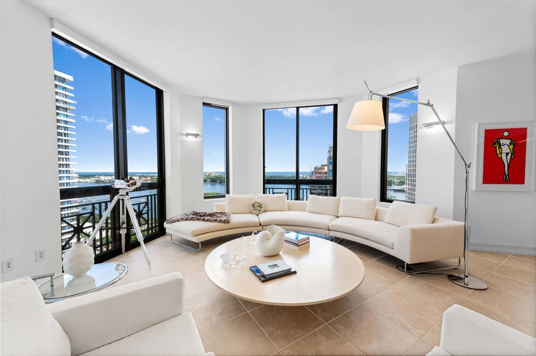 Welcome to this exquisite 2 bedroom, 2.