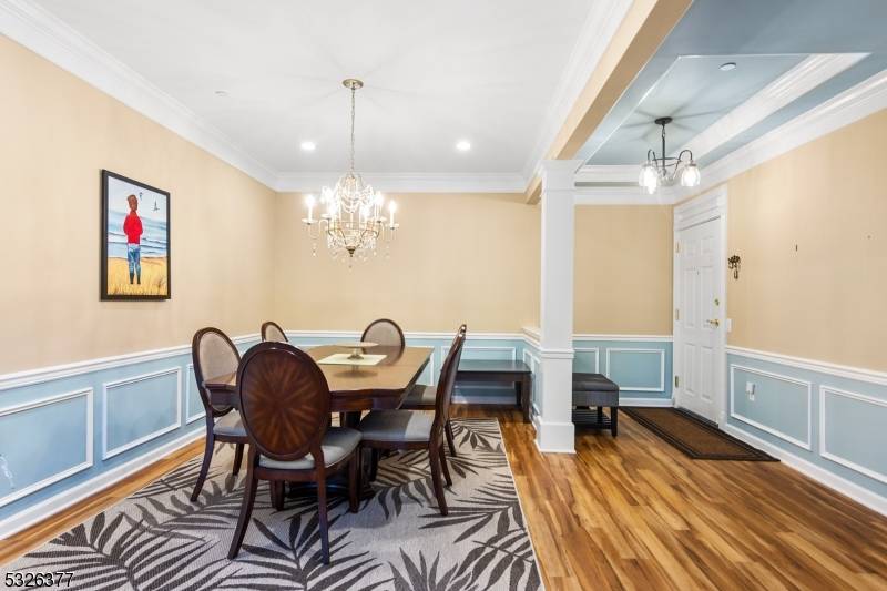 Discover luxury convenience at Somerset Run a Premier 55 Active Adult Community prominently located in desirable Franklin Township !