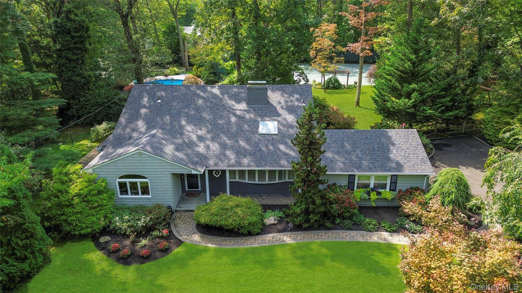 Welcome to your own private paradise in the highly desirable Old Chester Hills neighborhood, which has remained a somewhat hidden gem with only 3 entrances, little traffic, and beautiful canopied ...