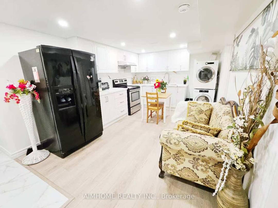 One room in basement for lease, in a separate entrance legal permitted basement apartment with big sunny windows !