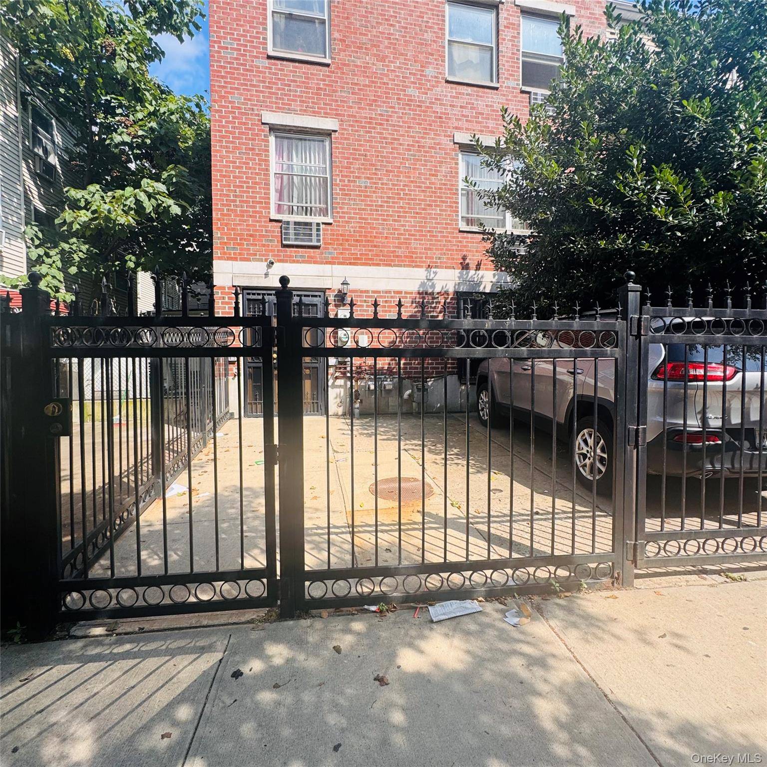 Now available for sale 3 Family Property in Morrisania, The Bronx Welcome to this well kept three family triplex, built in 2003 and proudly owned by one single owner since ...