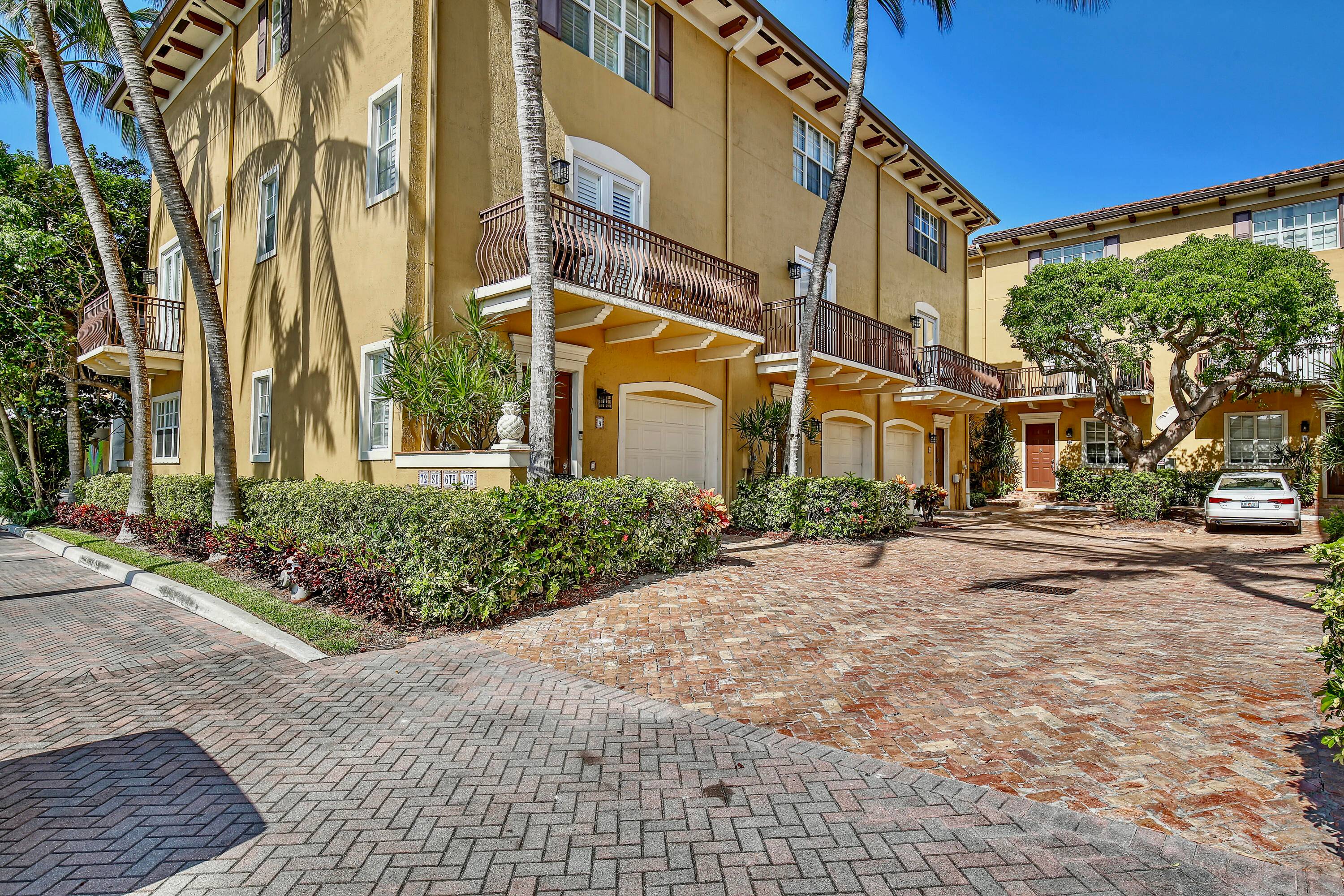 Stunning 3 bed, 3 1 2 bath upscale professionally decorated FULLY FURNISHED townhouse in the heart of downtown Delray Beach !