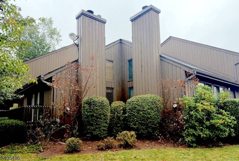 Looking for end unit townhome offers the perfect blend of comfort, privacy, and style.