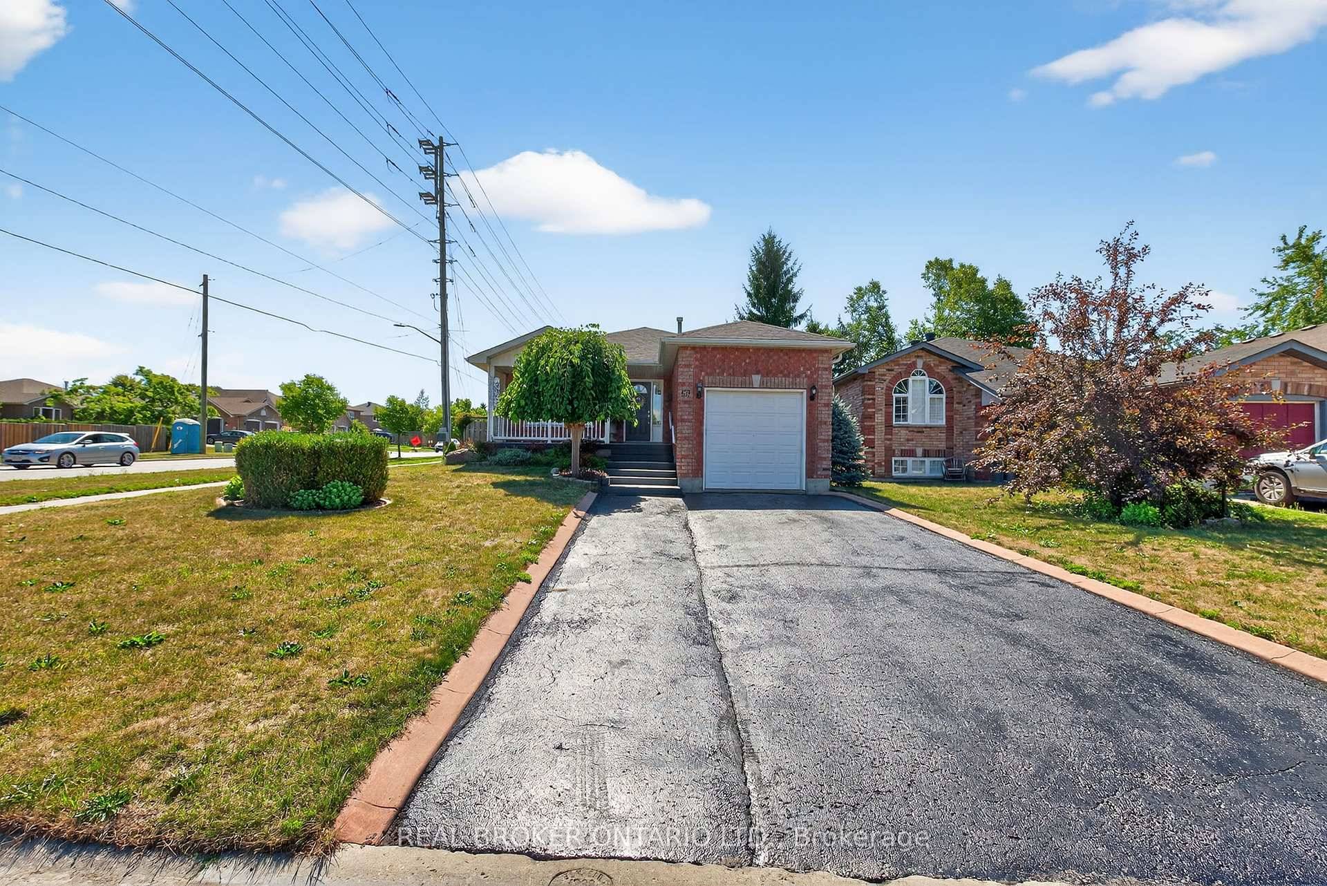 OVERVIEW Well maintained all brick bungalow with 2 1 bedrooms and 2 bathrooms, ideally situated on a corner lot in a family friendly neighbourhood.