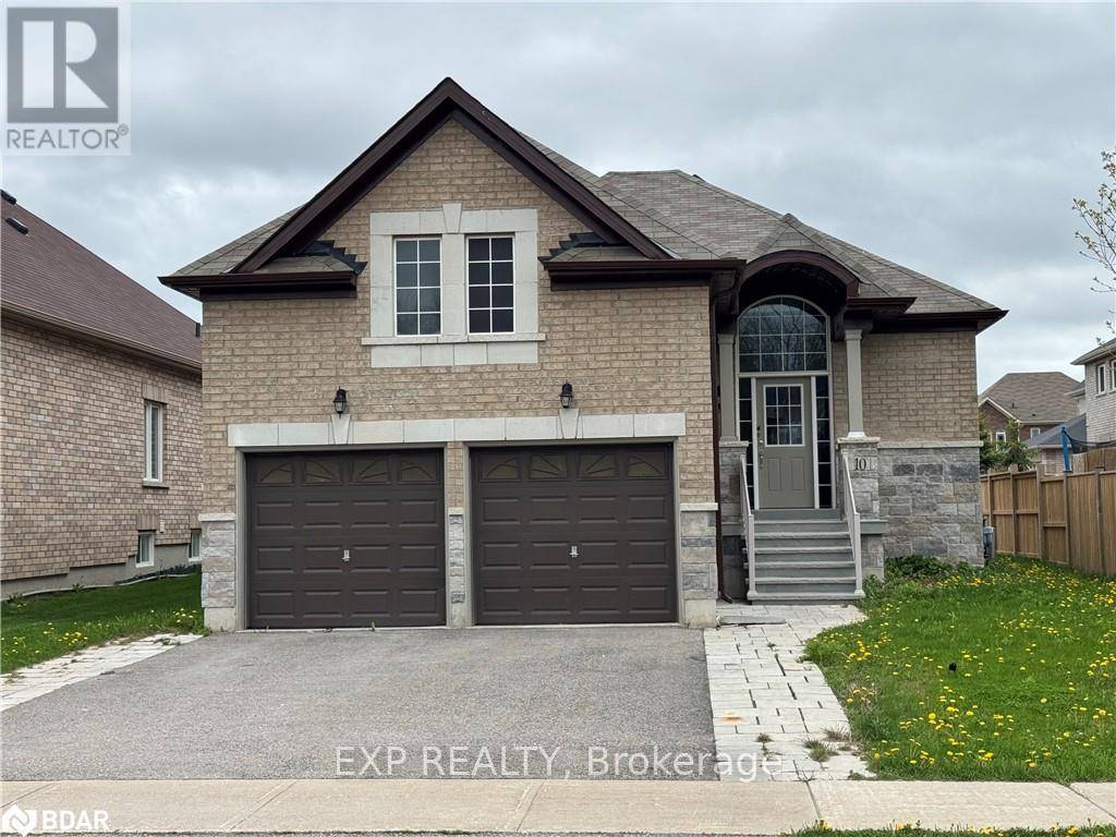 Beautiful All Brick Bungalow in the Prestigious Villas of Upper Wasaga !