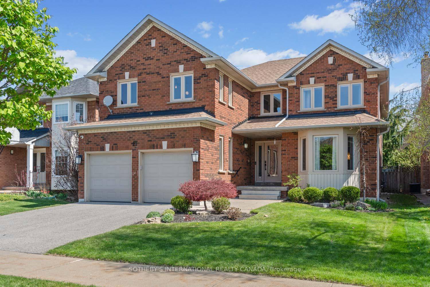 Set on a quiet cul de sac that spills right into Ventura Park, this updated 5 bedroom home in Westmount blends style, scale, and future opportunity perfect for the modern ...