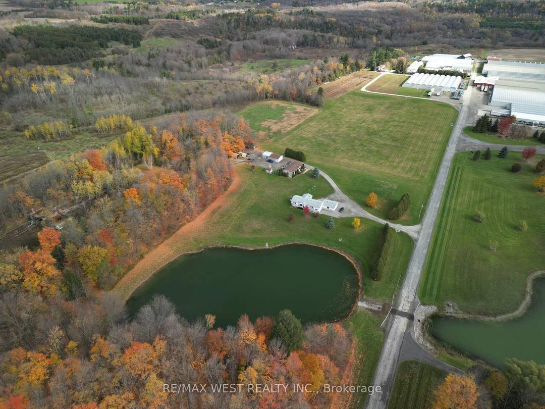 36. 5 ACRE INVESTMENT PROPERTY IN NORTH WEST VAUGHAN Bordering Kleinburg amp ; Bolton Approved as Future Employment Land in the 2025 Vaughan Official Plan CALL FOR DETAILS Close proximity ...