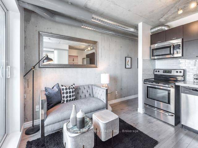 Here's your chance to live in one of Toronto's most vibrant neighbourhoods !