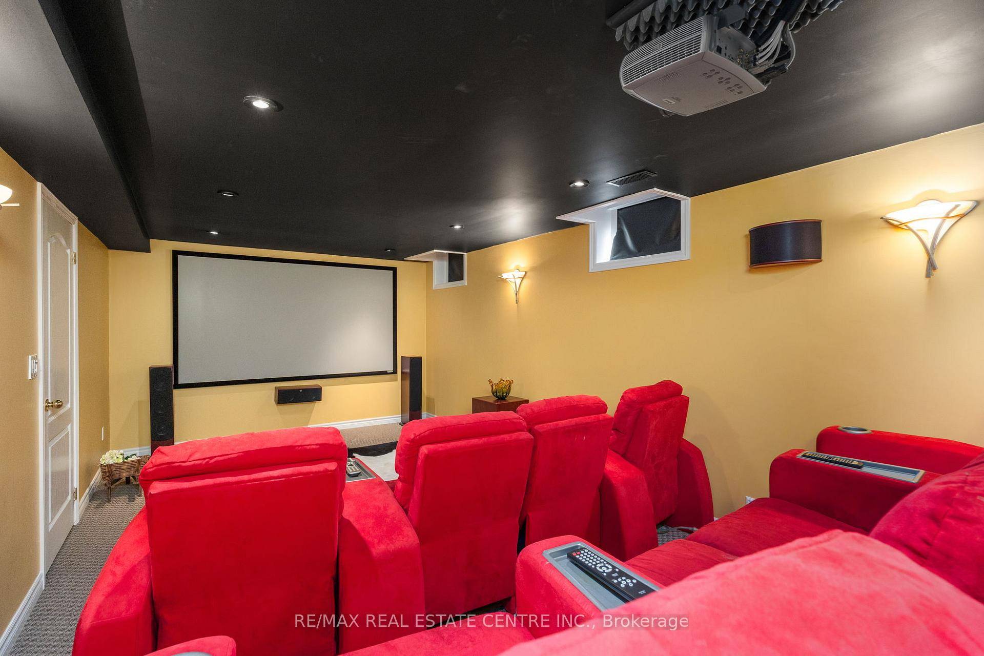 Welcome to 2388 Eighth Line Where Luxury Meets Lifestyle !