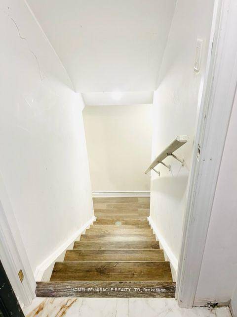 Spacious 4 Bedroom Legal Basement Apartment with 2 washrooms amp ; 2 Parking spots available for lease in the most desirable neighborhood of Credit Valley.