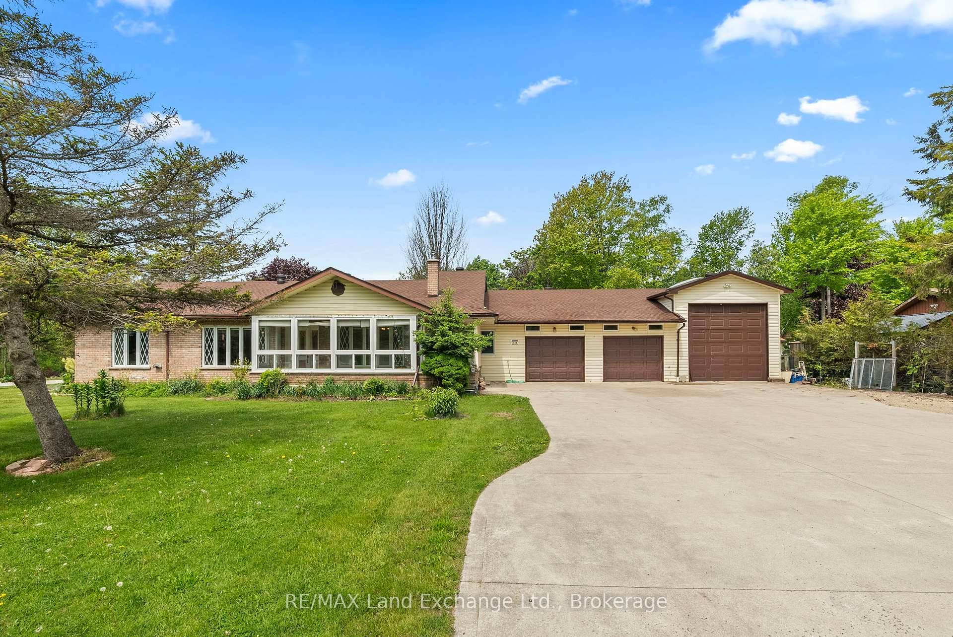 Enjoy a quiet lifestyle in the beautiful lakeside community of Point Clark !