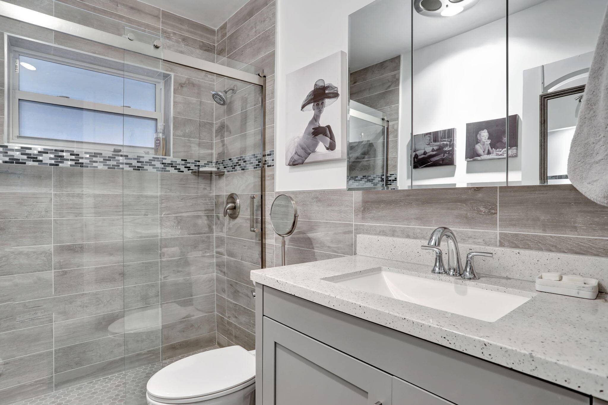 Welcome to this turnkey, beautifully furnished 2nd floor condo in the highly sought after 55 community of Venetian Park Gardens.