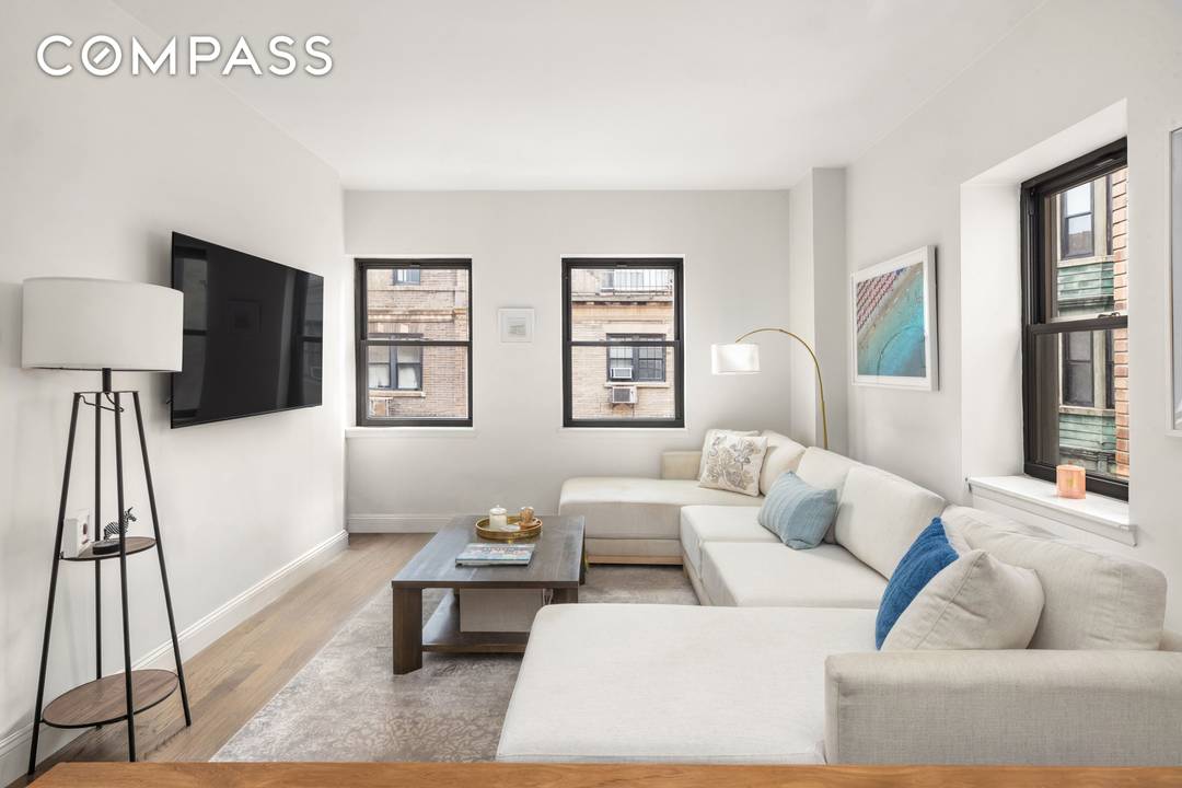 Welcome to 253 W 73rd St, a charming corner unit 1 bedroom, 1 bathroom condo nestled in a highly sought after building in Manhattan.
