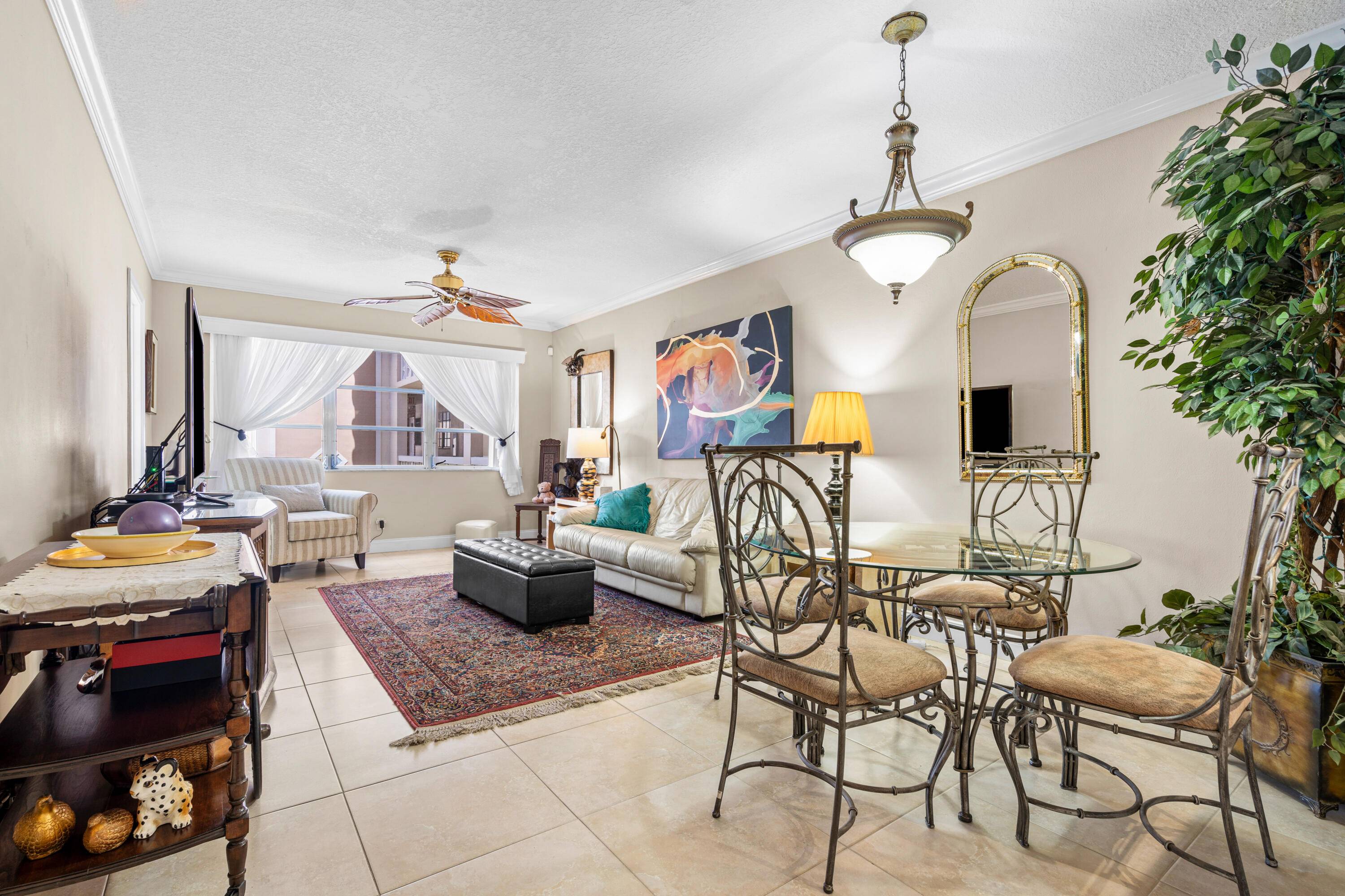 Beautifully Updated Condo in a Prime 55 Community !