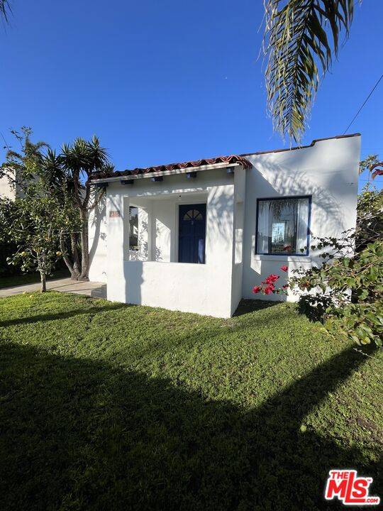 2306 Pisani Pl 2BR Marina Del Rey La