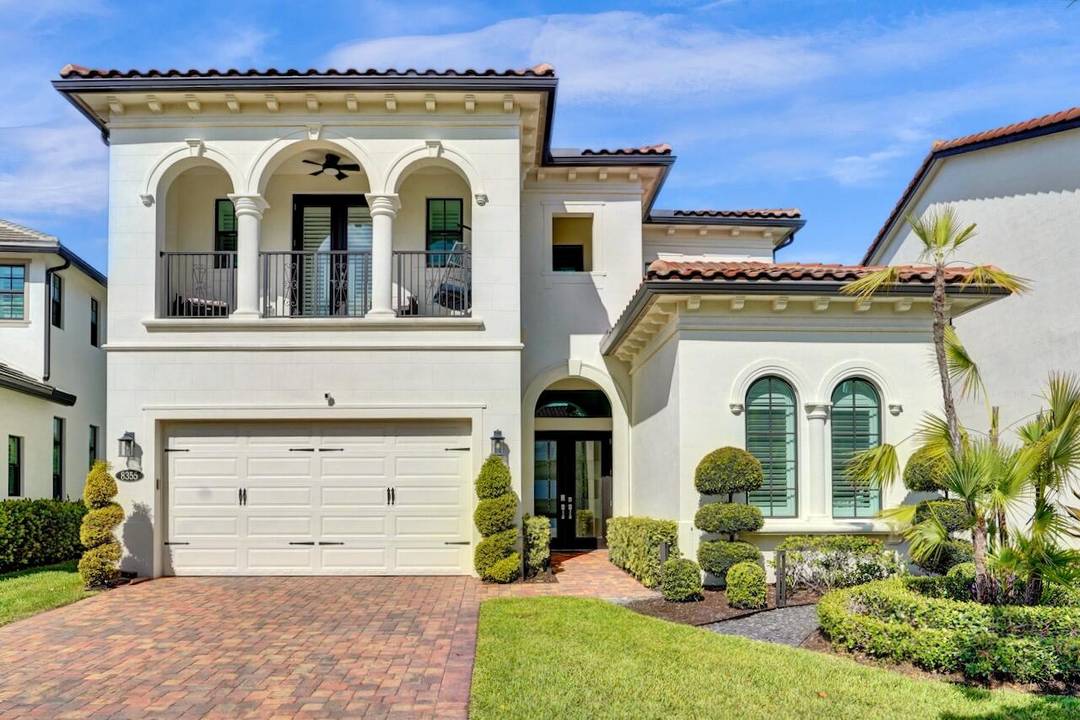 Welcome to this stunning Provence B Model in the gated community of Palm Meadows Estates.