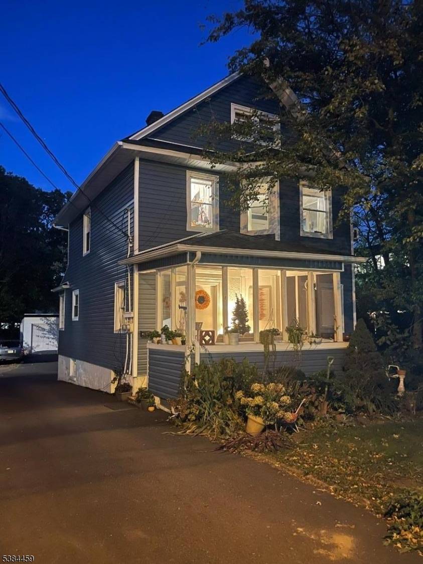 Discover this recently renovated, spacious 2 family home, ideally located just minutes from Rt 78, Rt 22, downtown Springfield, and its fantastic school system !