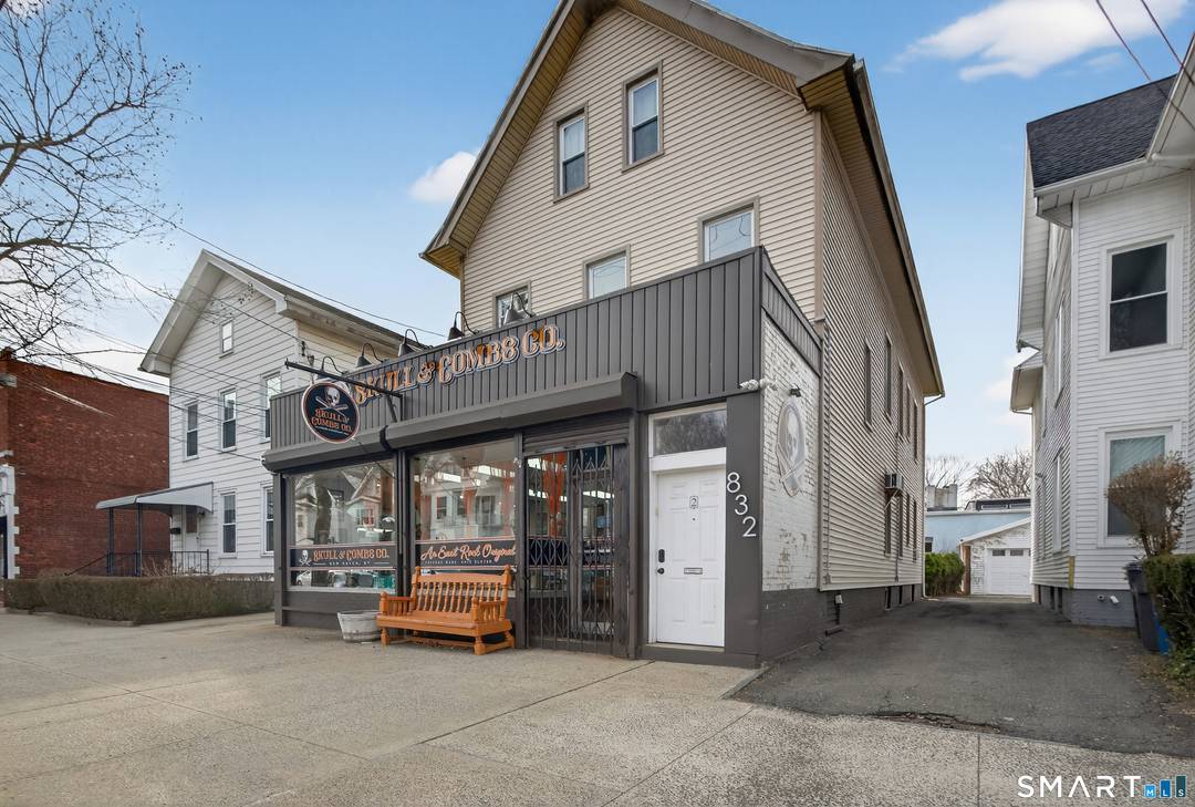 Prime 3, 489 sq ft mixed use building on vibrant State Street in the East Rock section of New Haven.