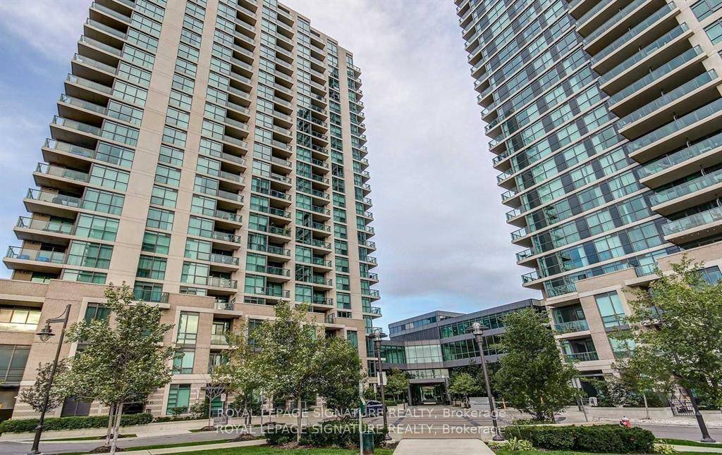 Modern Designer Suite At One Sherway !