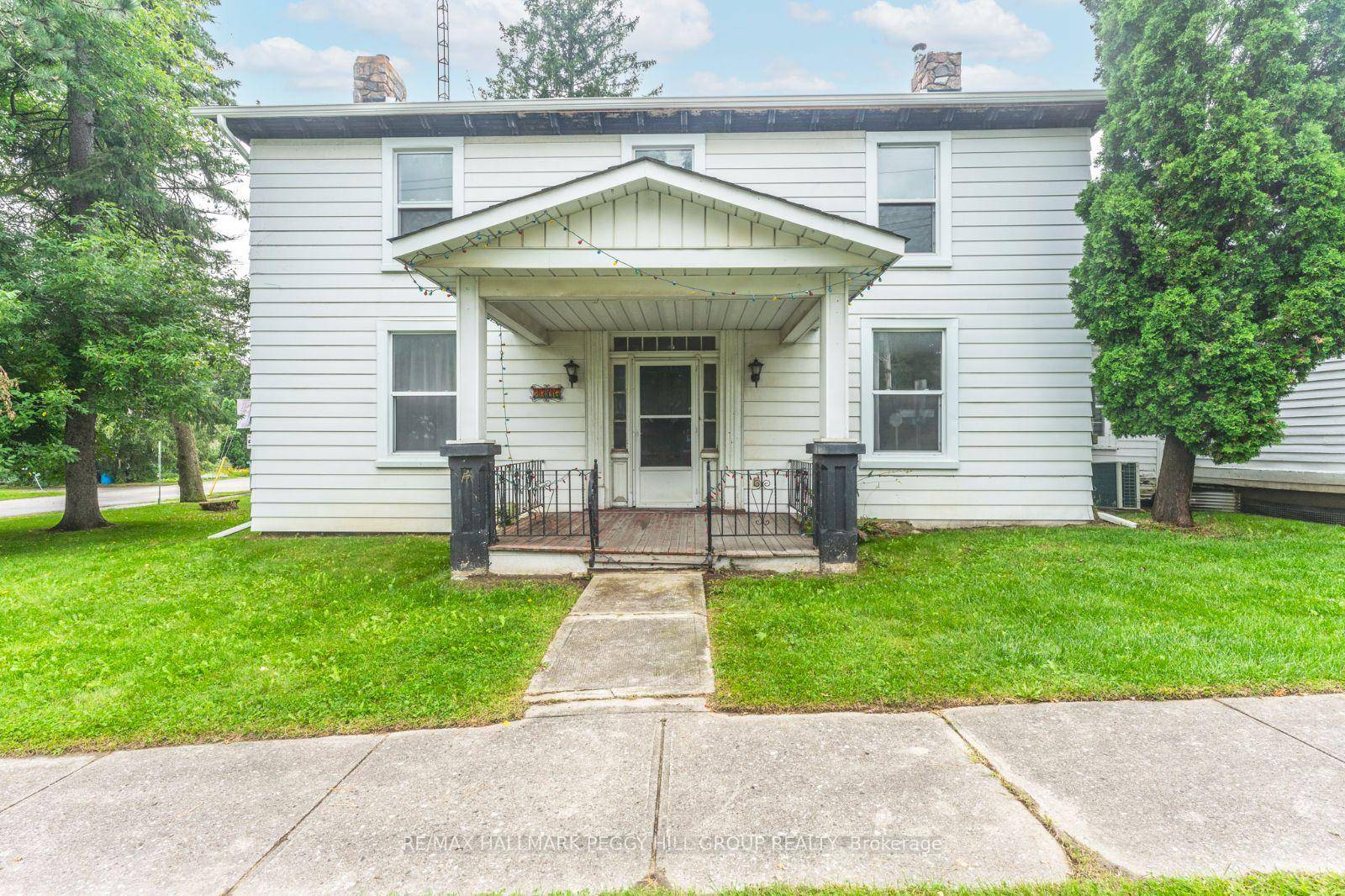 LEASE THIS SPACIOUS HOME FULL OF RUSTIC CENTURY CHARM !
