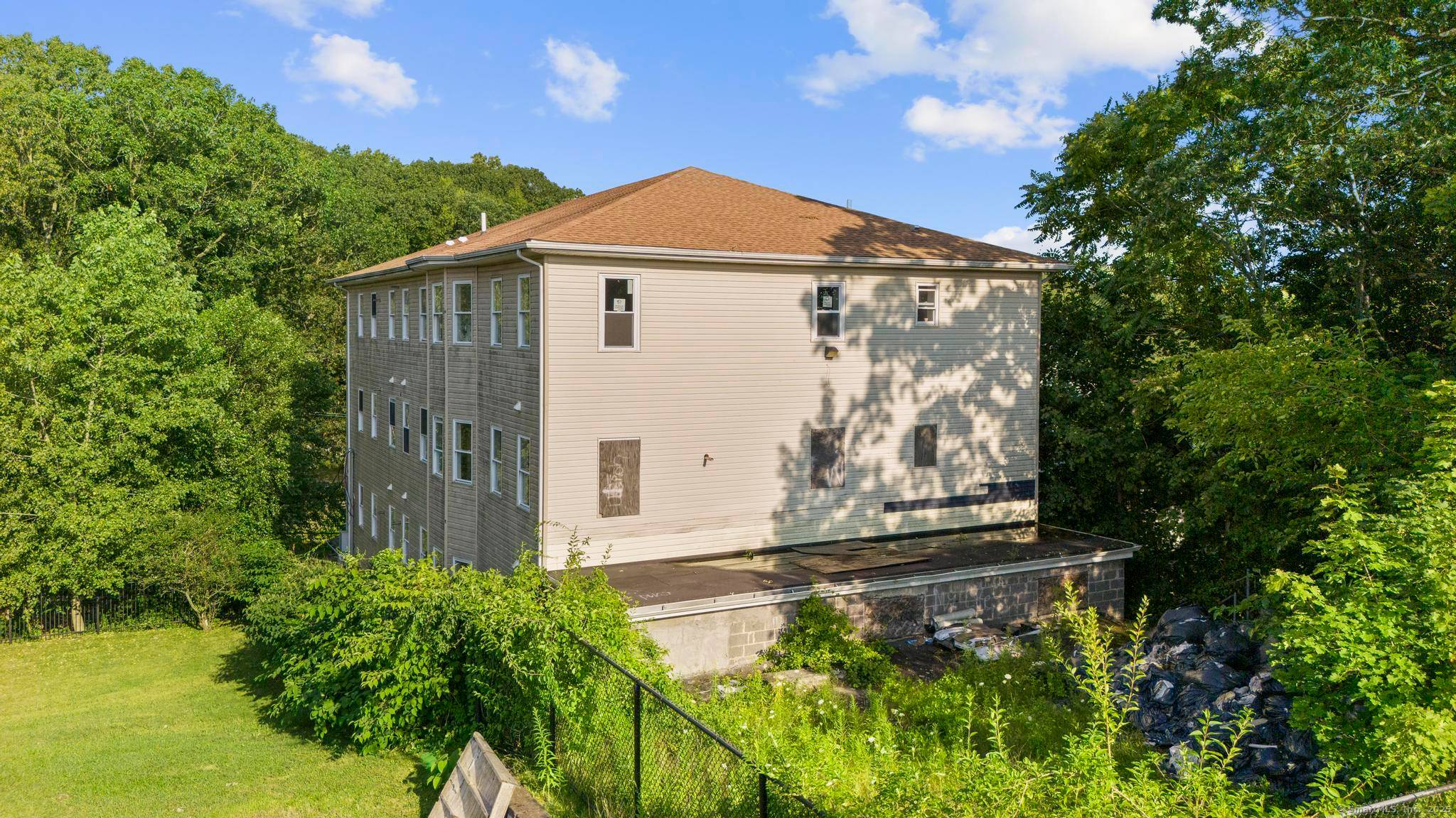 SEMI RENOVATION PROJECT AVAILABLE !