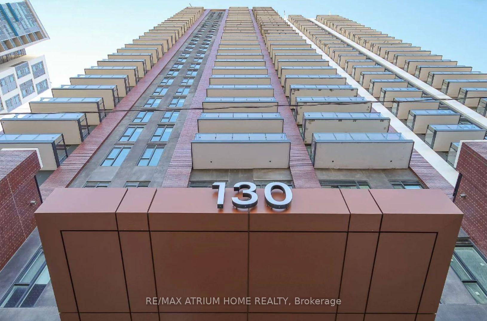 Gorgeous Studio Unit In The Highly Desirable Daniels Artworks Tower Featuring 2 Bathrooms and 1 Locker.